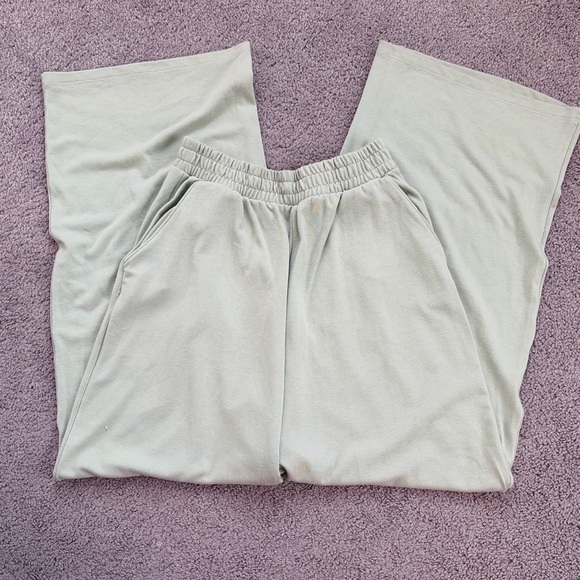 Abercrombie & Fitch Light Sage Crewneck Tee - Picture 4 of 5